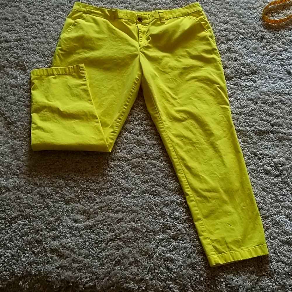 GAP Broken-in-straight. KHAKIS by GAP